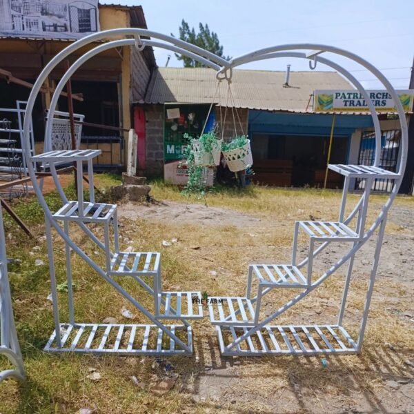 Heart-Shaped Plant Holder Ladder