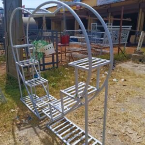 Heart-Shaped Plant Holder Ladder